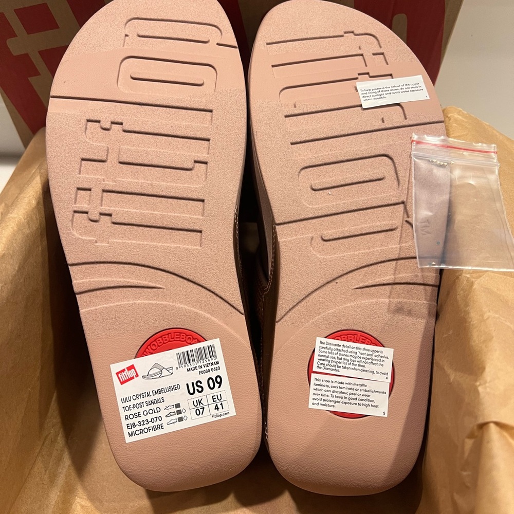 Fitflop Pink Sandals with Sparkly Strap - Picture 3 of 7
